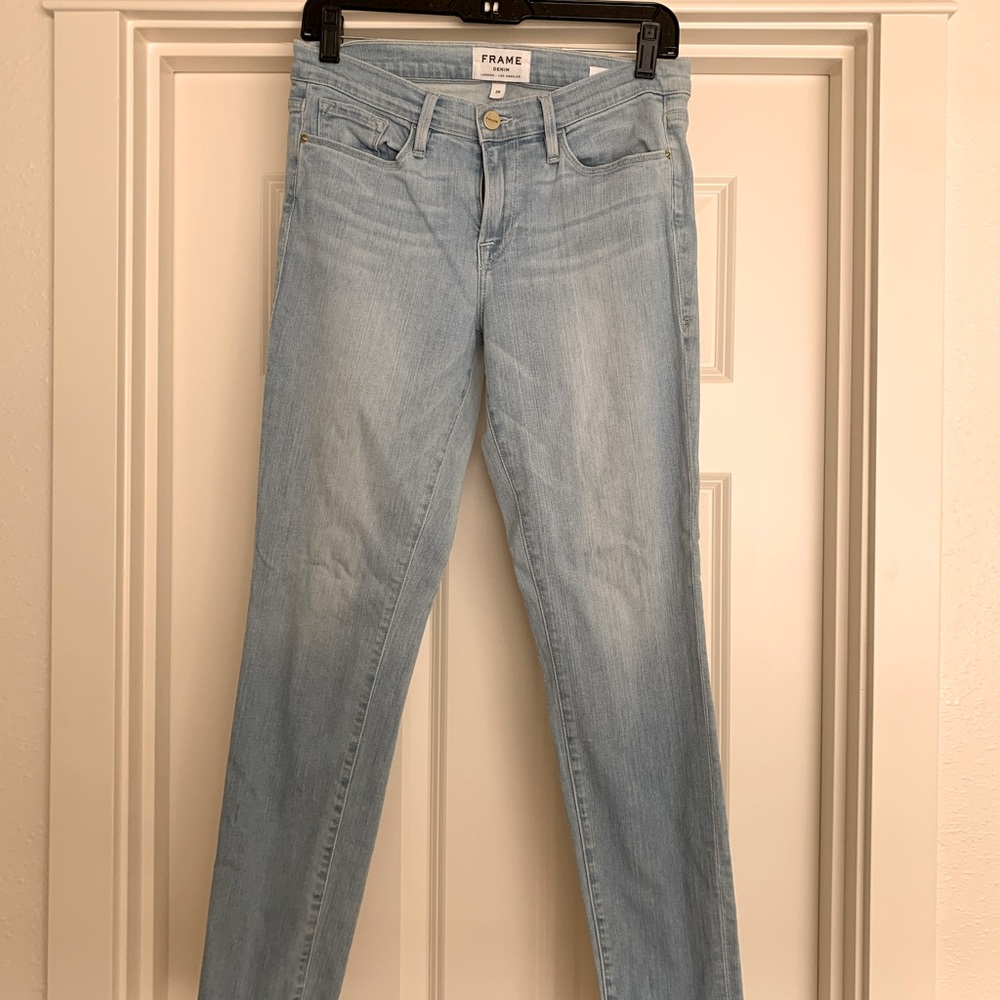 Frame Denim designer Le Skinny de Jeanne Crop Jeans